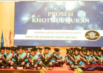 Bupati Hadiri Langsung Khotmul Qur’an Ke 39 Dan Pelepasan Siswa-Siswi SMP IT Ash Showah