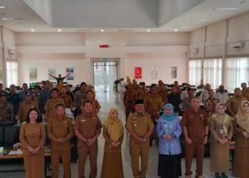 DPMK Berau Bekali 50 Perwakilan LPM Kampung Bersama Kepala Kampung