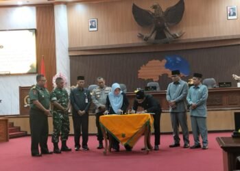 Pemkab Dan DPRD Berau Sahkan APBD Perubahan 2025