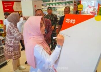 Bupati Sri Juniarsih Mas Hadiri Langsung Peresmian Gerai Pertama az.ko di Berau