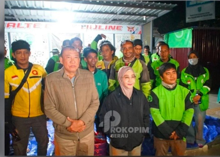 Bupati Berau Sahur On The Road Bersama Pengemudi Ojek Online