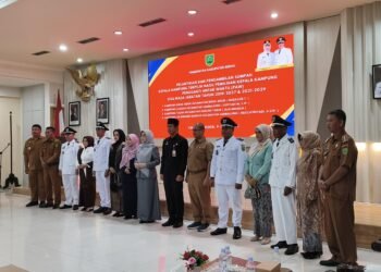Bupati Lantik Empat Kakam Baru, Tantang Hidupkan Potensi Kampung