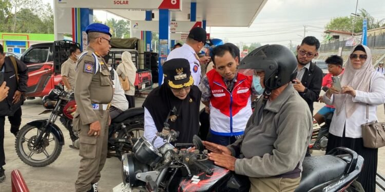 Bupati Temukan Pengisian BBM Tak Sesuai Aturan Saat Sidak